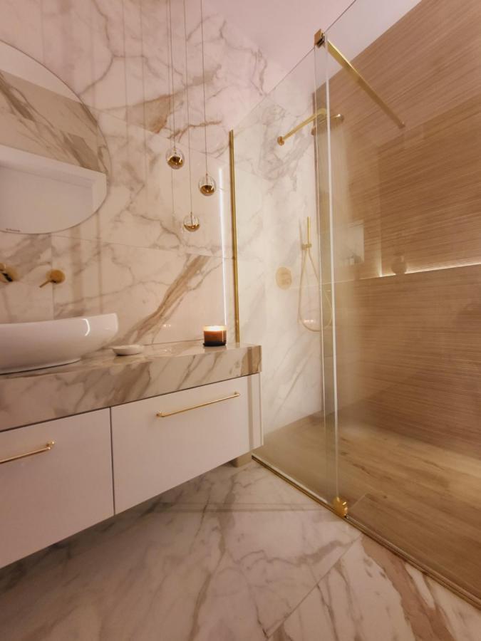 Appartamento Apartament "Zlote Lwy 18" Zator Esterno foto