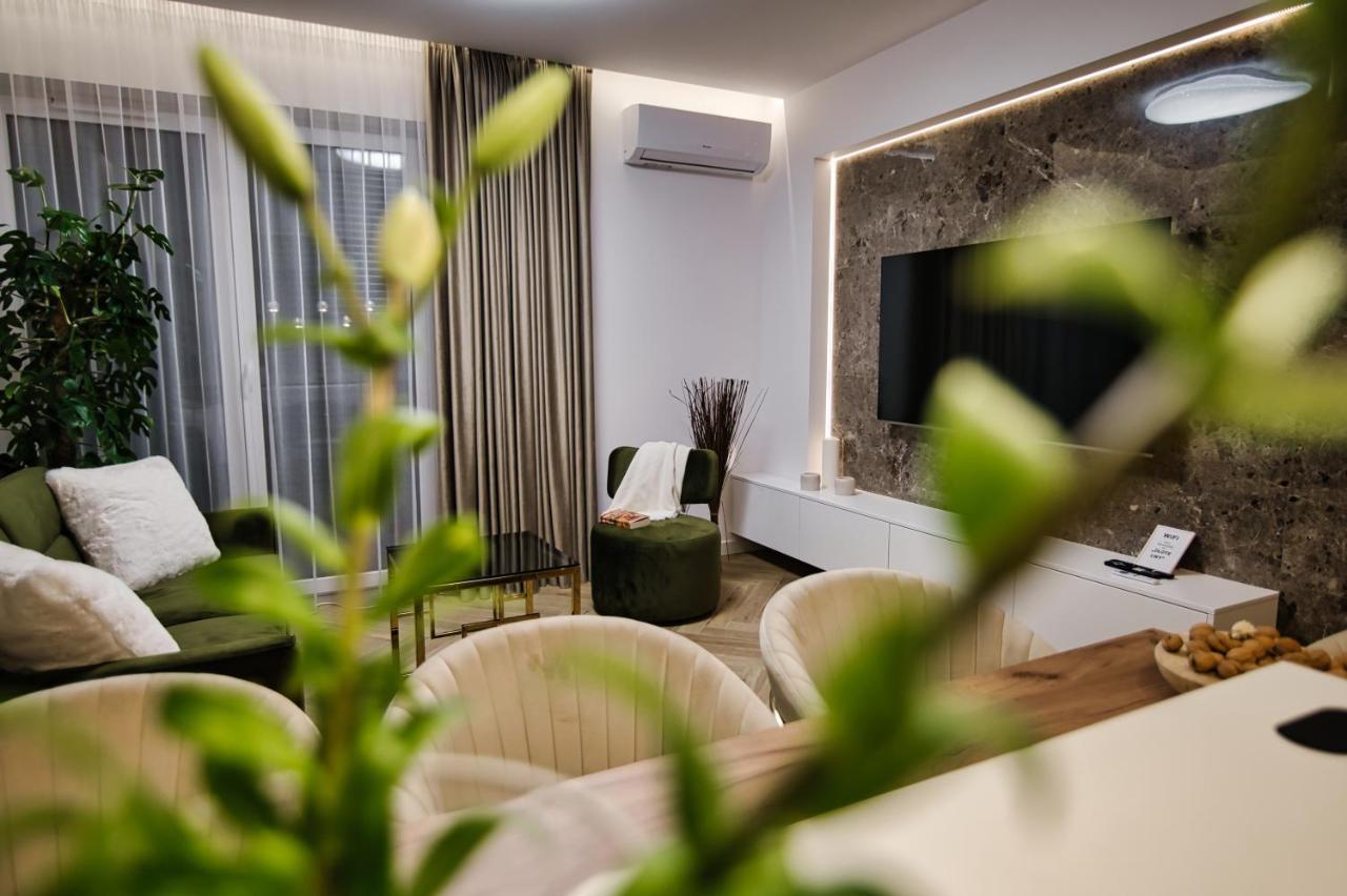 Appartamento Apartament "Zlote Lwy 18" Zator Esterno foto