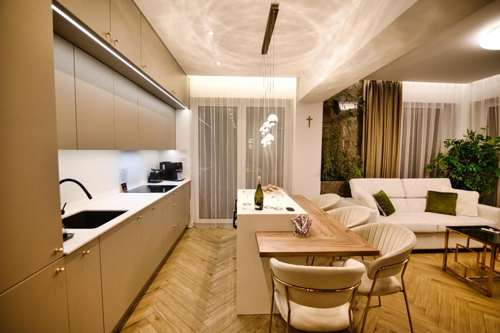 Appartamento Apartament "Zlote Lwy 18" Zator Esterno foto
