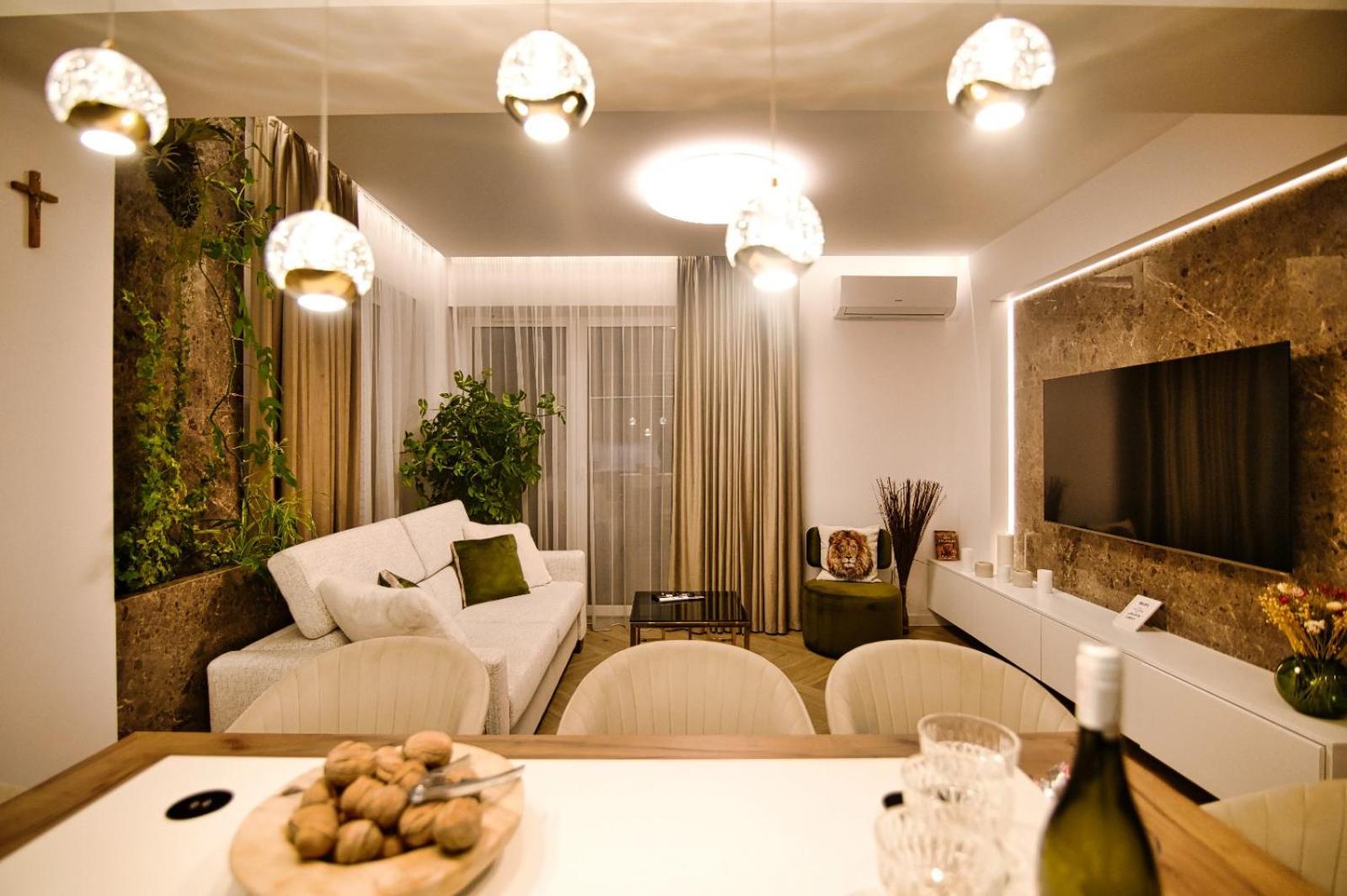 Appartamento Apartament "Zlote Lwy 18" Zator Esterno foto
